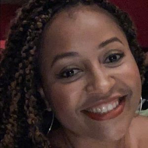 Meet your Posher, Akua